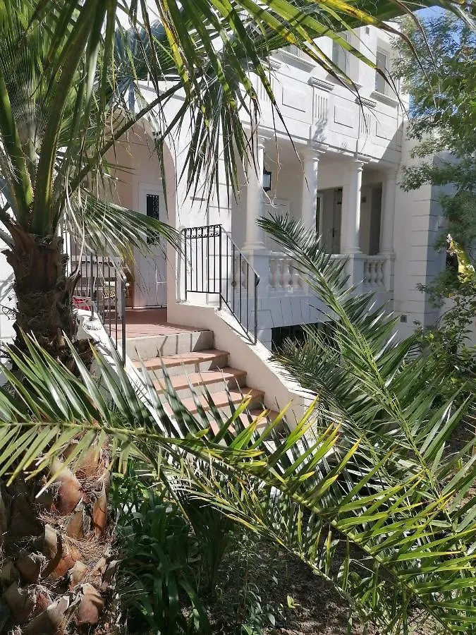 Villa Marie La Galerie T3 Terrasse , A Pied De La Mer Saint-Raphael  0*, Saint-Raphael (Var)